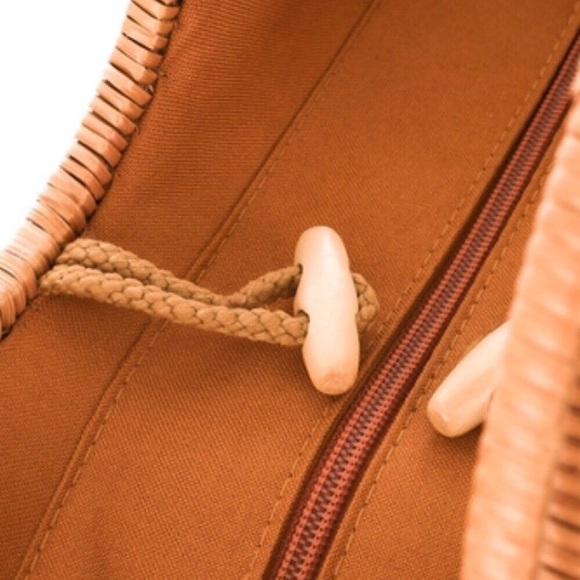 Handwoven Straw Tote - Picture 5 of 6